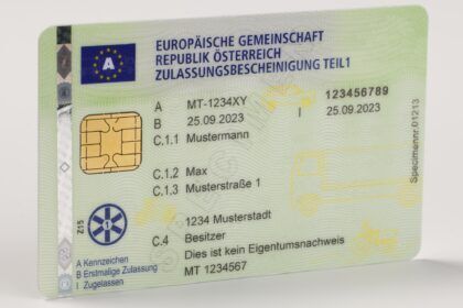 Scheckkartenzulassungsschein Vorderseite schraeg